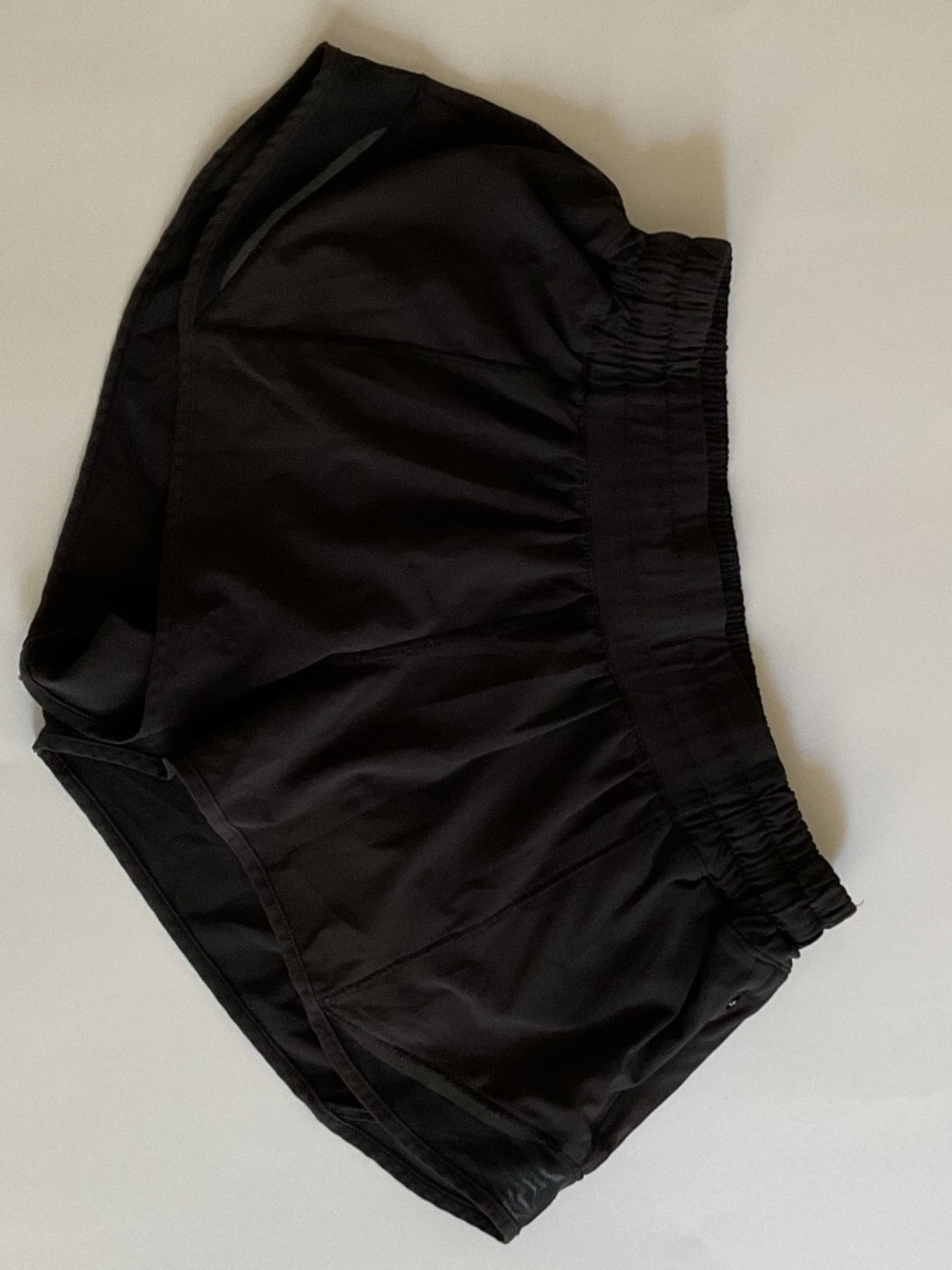 Lululemon Hotty Hots Size 6 LR 2.5”